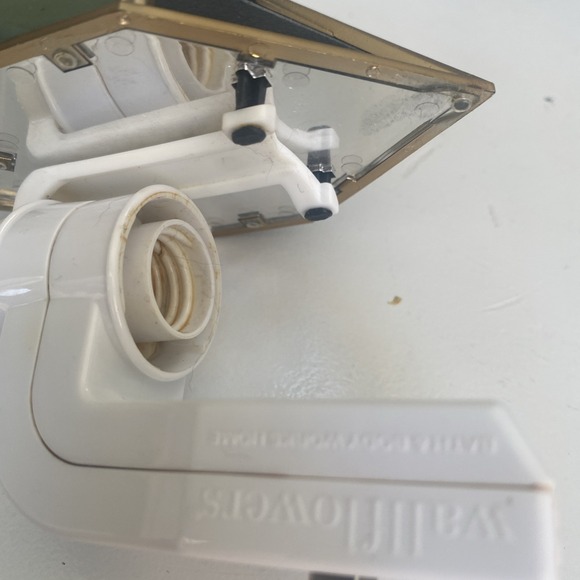 Bath & Body Works SUCCULENT GEOMETRIC PLANTER Wallflower Plug In Holder Set Of 2 - Picture 9 of 12